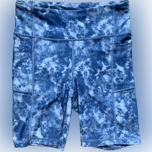 GapFit Bike Shorts, Highrise Blackout Technology | Blue + White Tie Dyed | Sz XS